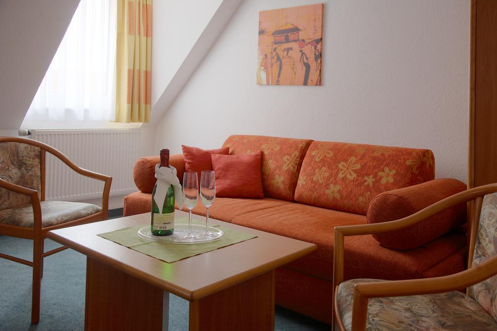 Adler-Hotel Делич Экстерьер фото