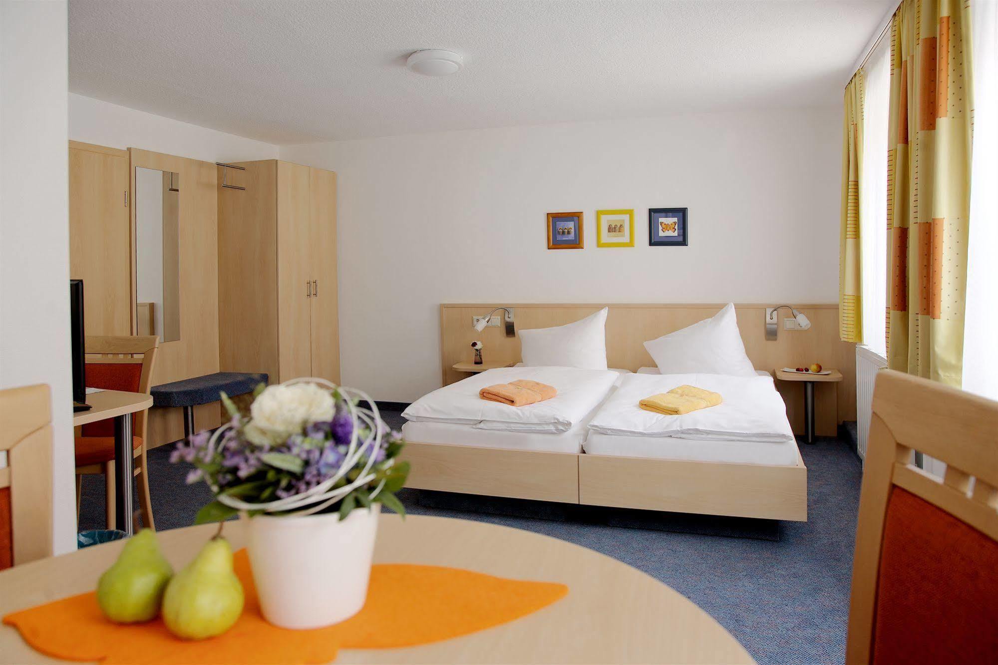 Adler-Hotel Делич Экстерьер фото